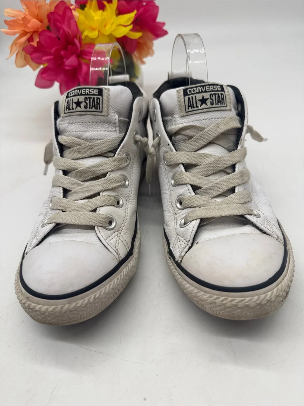 Converse Kids White Leather Mid Top Sneakers Size 5 CON10158